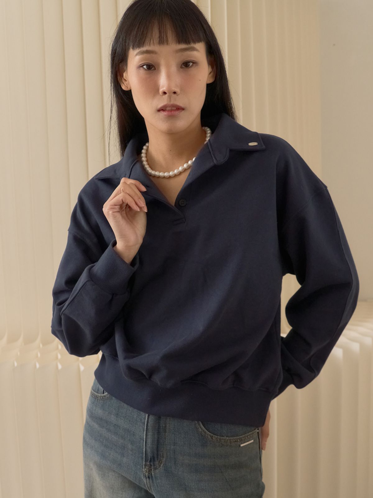 쏘리, 투 머치 러브(SORRY, TOO MUCH LOVE) Gentle Morning Collar Sweatshirt_Navy
