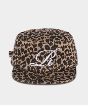 필박스 캡 레오파드 브라운