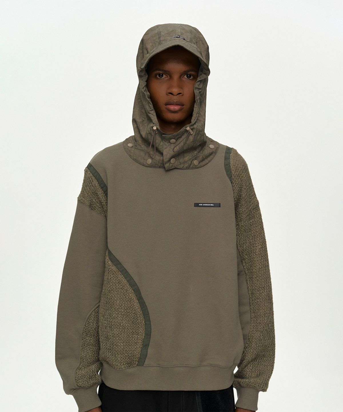 앤더슨벨(ADSB ANDERSSON BELL) DETACHABLE BALACLAVA SWEATSHIRT atb1425m(KHAKI)