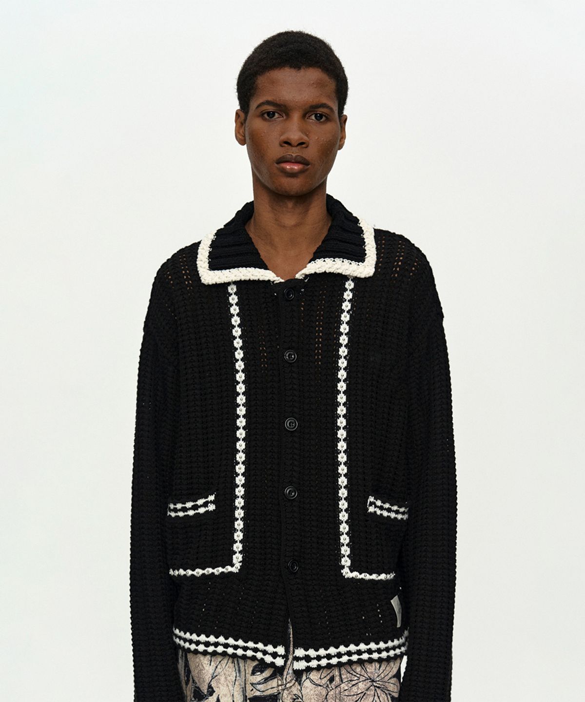 앤더슨벨(ADSB ANDERSSON BELL) UNISEX NEW FANTASIA COLLAR CARDIGAN atb1414u(BLACK)