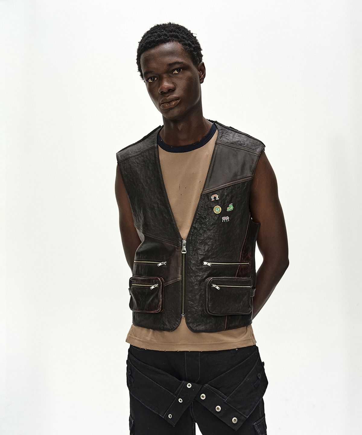 앤더슨벨(ADSB ANDERSSON BELL) BACK KNIT PATCHWORK LEATHER VEST atb1467u(BROWN)