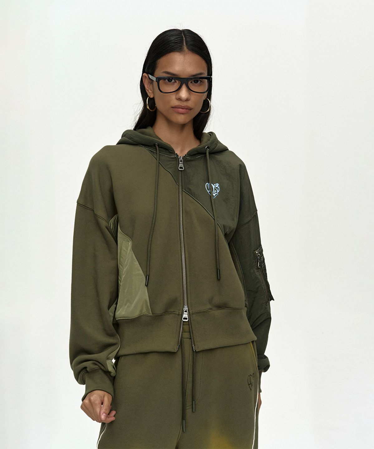 앤더슨벨(ADSB ANDERSSON BELL) PATCHWORK MA-1 HOODIE ZIP UP atb1507w(KHAKI)