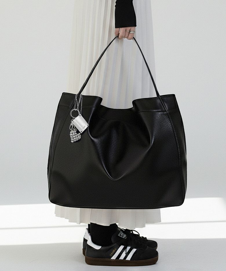 모던 스퀘어 빅 숄더백 블랙