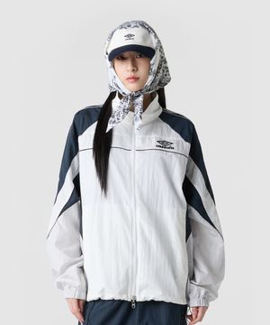 HBL OG 스탠넥 바람막이 자켓 아이보리 UR121CJK23