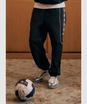 HBL OG 우븐 조거 팬츠 블랙 UR121CPT23