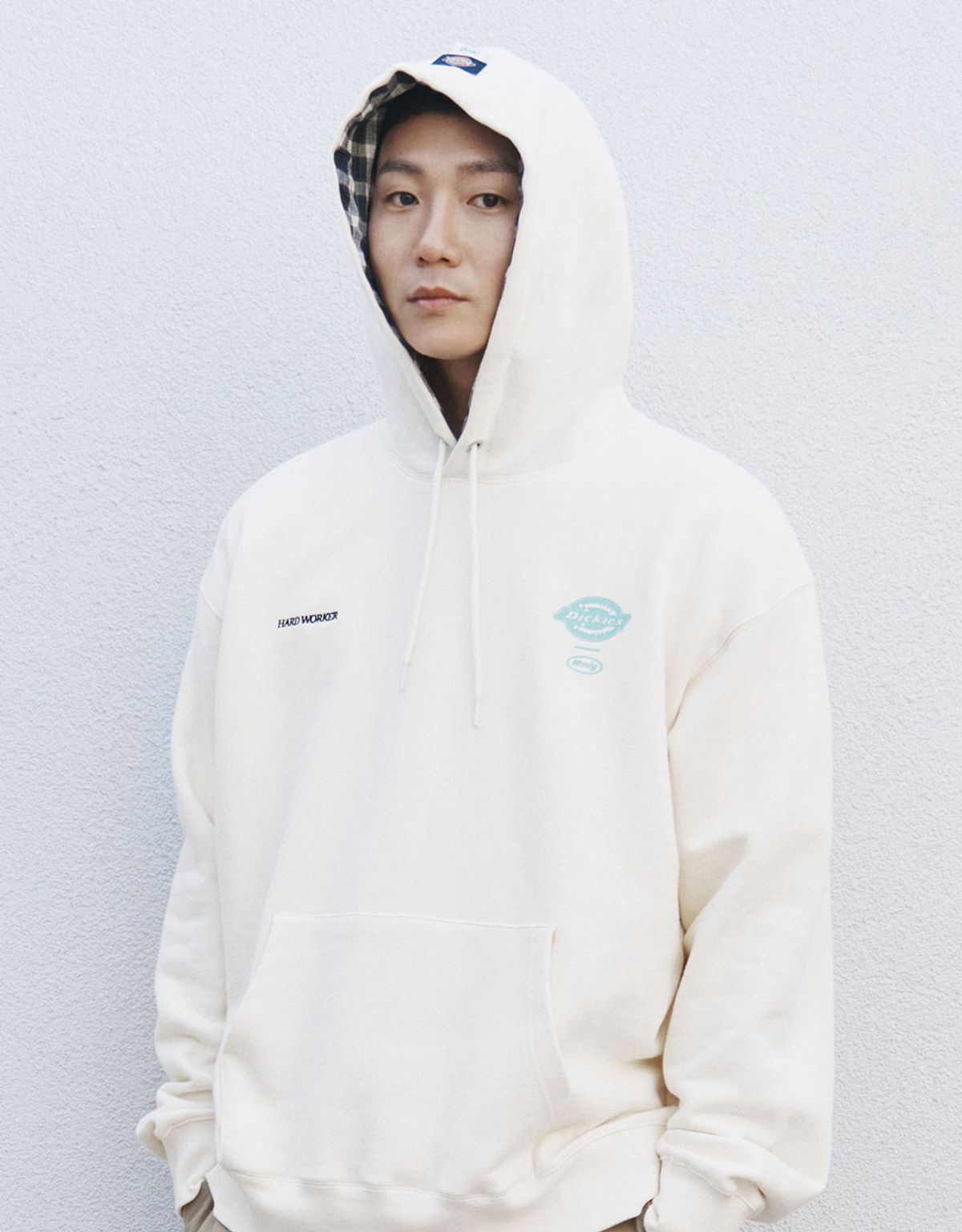 엠엠엘지(MMLG) [Mmlg Dickies] DOUBLE STAMP HOODIE (NATURAL SOAP)