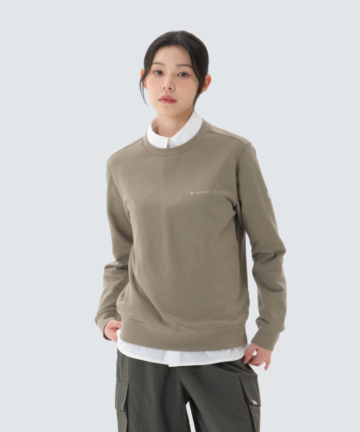 스노우피크 어패럴(SNOWPEAK APPAREL) 랜드 여성 에센셜 맨투맨 (S26SWFHT51) Vintage Gray