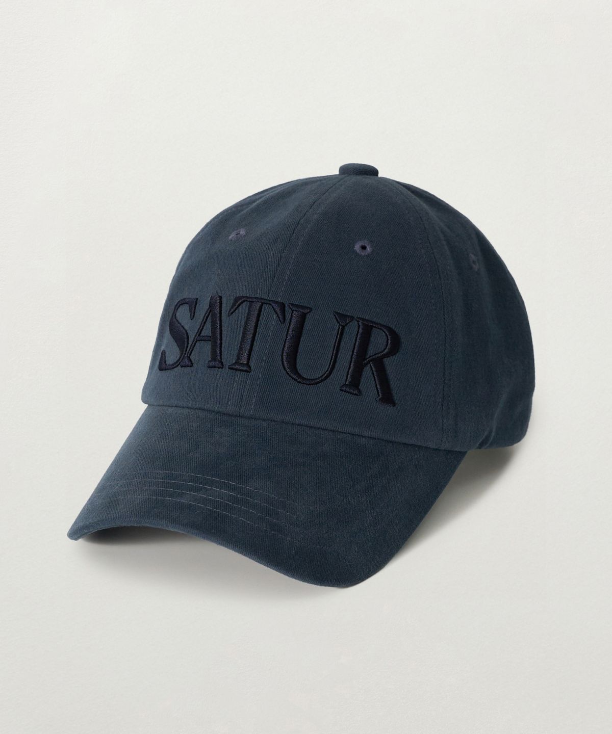 세터(SATUR) 빈티지 캐쥬얼 볼륨 자수 볼캡 네이비
