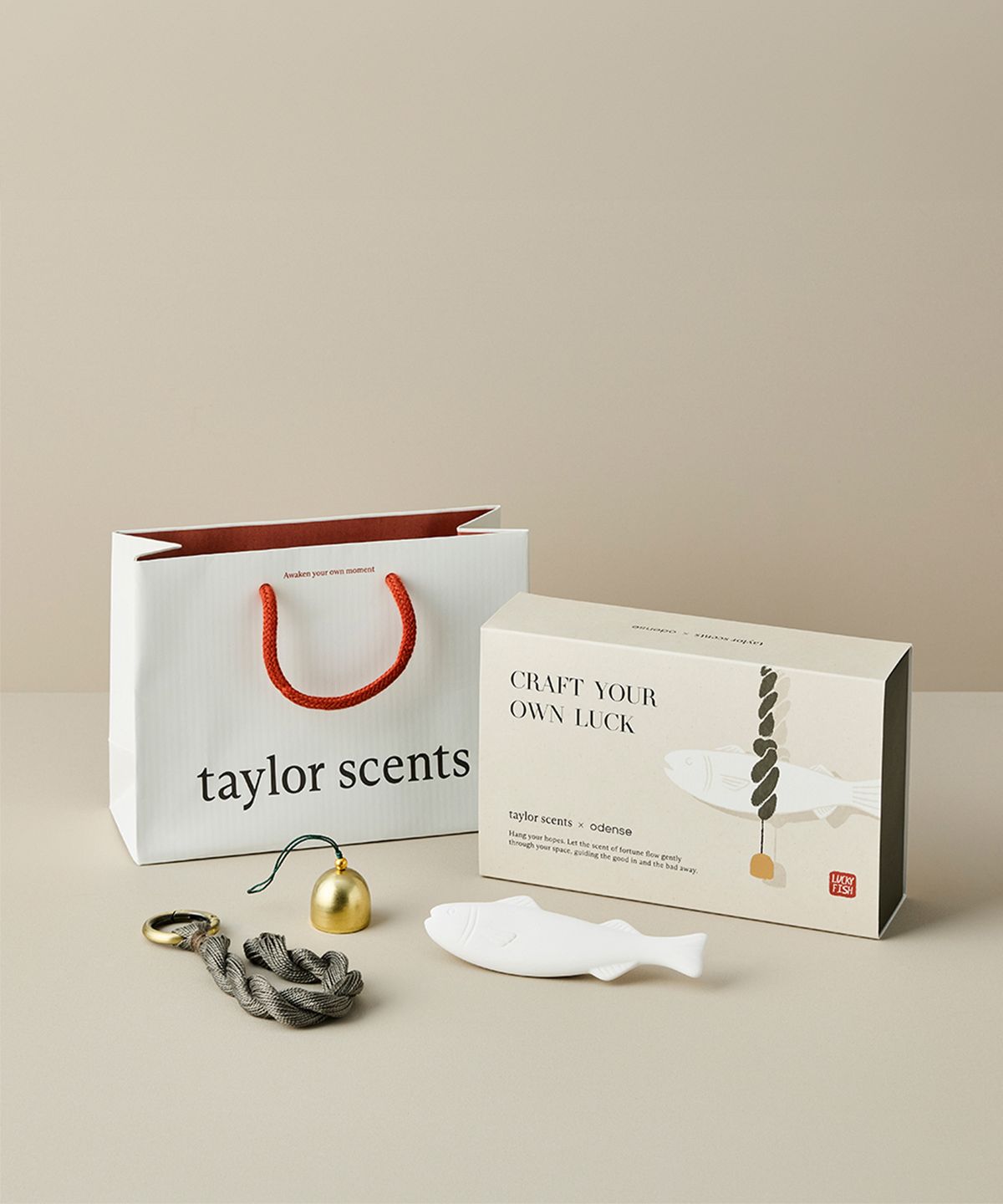 테일러센츠(TAYLOR SCENTS) x 오덴세 센티드 세라믹 액막이 명태 방향제