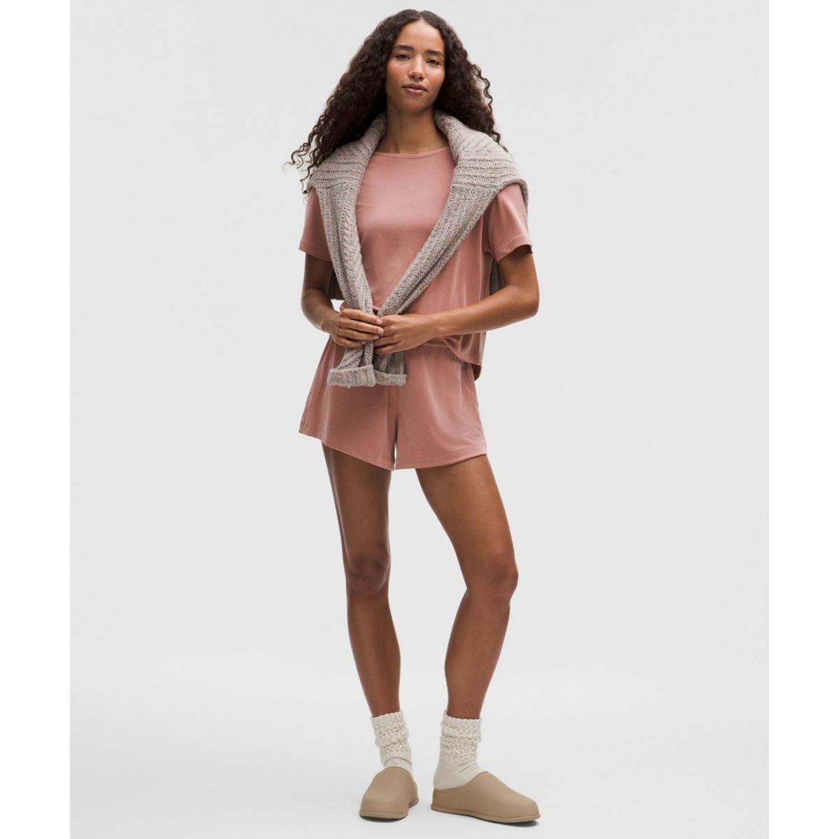 룰루레몬(LULULEMON) 드레이피 Softstreme 하이라이즈 쇼츠 3.5inch  REDC