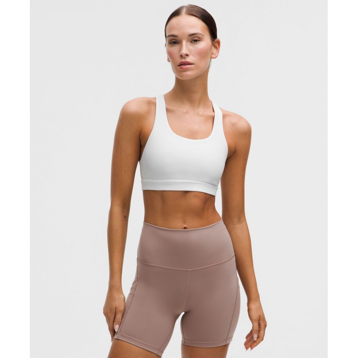 룰루레몬(LULULEMON) 원더 트레인 메쉬백 브라 *미디엄 서포트, B C컵  WHT
