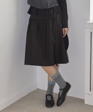 W STRAP MIDI SKIRT [BLACK]