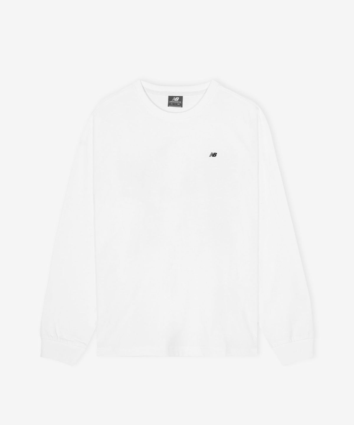 뉴발란스(NEW BALANCE) NBNDG21203 / UNI 에센셜 스몰로고 긴팔티 (WHITE)