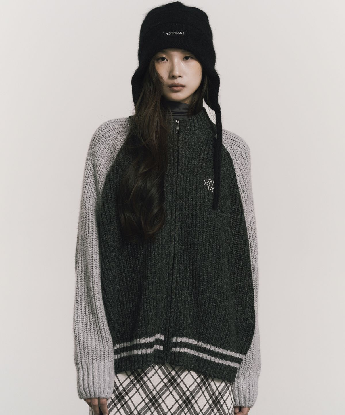닉앤니콜(NICK&NICOLE) RAGLAN RIB HALF ZIP KNIT CARDIGAN_CHARCOAL