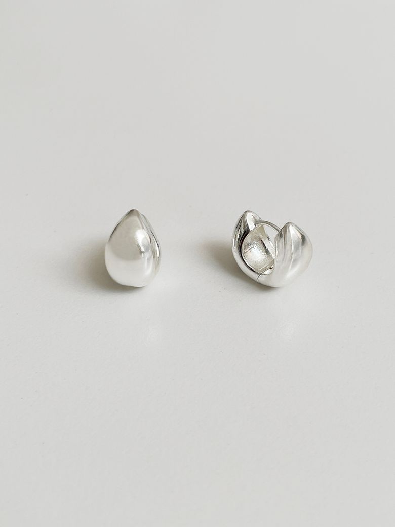 ELA 34 Water Drop Earrings (silver)