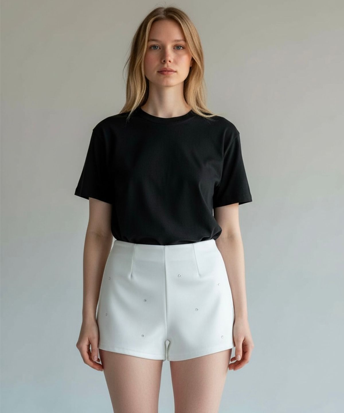 본슬리피(BORN SLIPPY) Soft Crystal Winter Fleece Shorts (Ivory)
