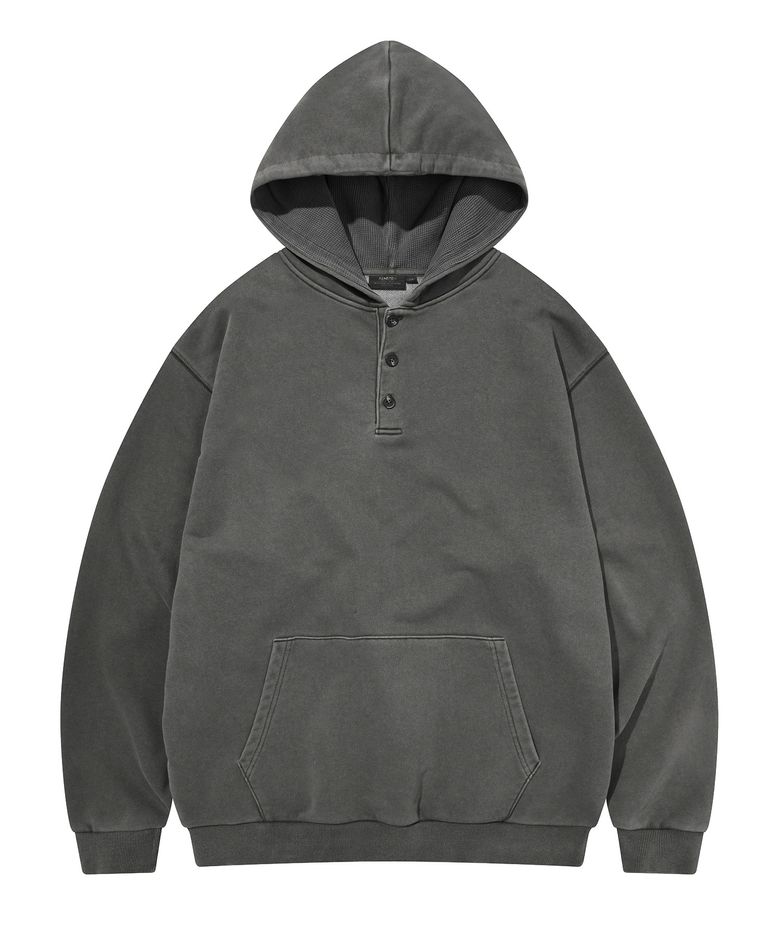 PIGMENT WASHED HENLEY NECK HOODIE (CHARCOAL)