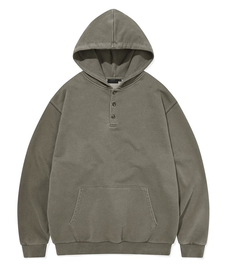 PIGMENT WASHED HENLEY NECK HOODIE (OLIVE DRAB)