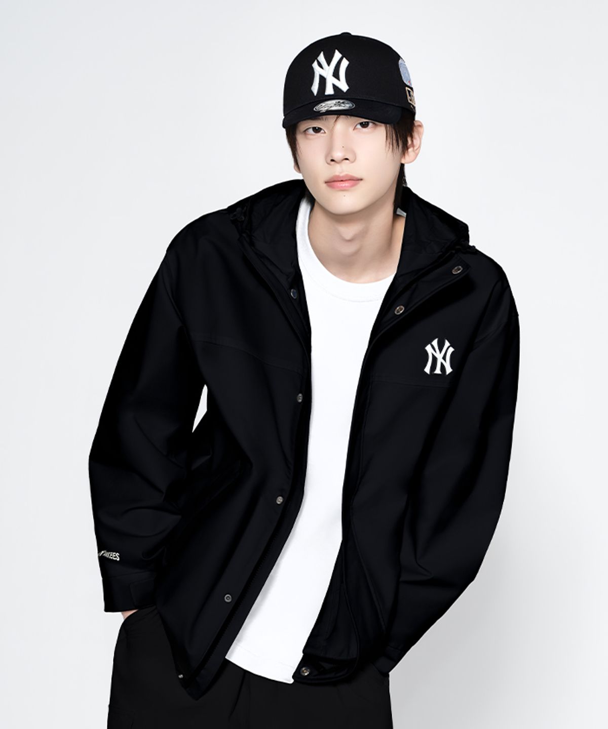 엠엘비(MLB) 고프코어 2L 커브 바람막이 NY (Black)