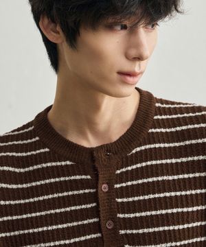 로우 스트라이프 헨리넥 크롭 니트 [브라운]