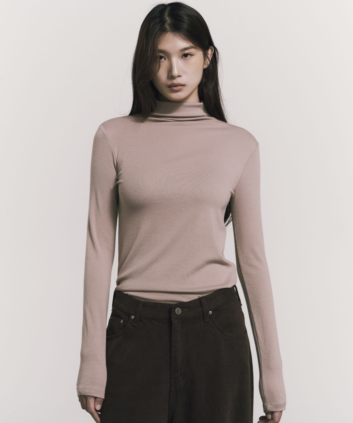 닉앤니콜(NICK&NICOLE) [ESSENTIAL] HIGH NECK SLIM TOP_BEIGE