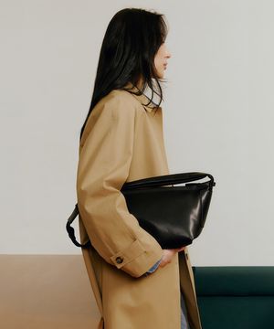 Less Bag_2 스몰 가죽 크로스백 - 블랙