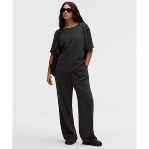 새틴 플리티드 하이라이즈 스트레이트 레그 팬츠  BLK