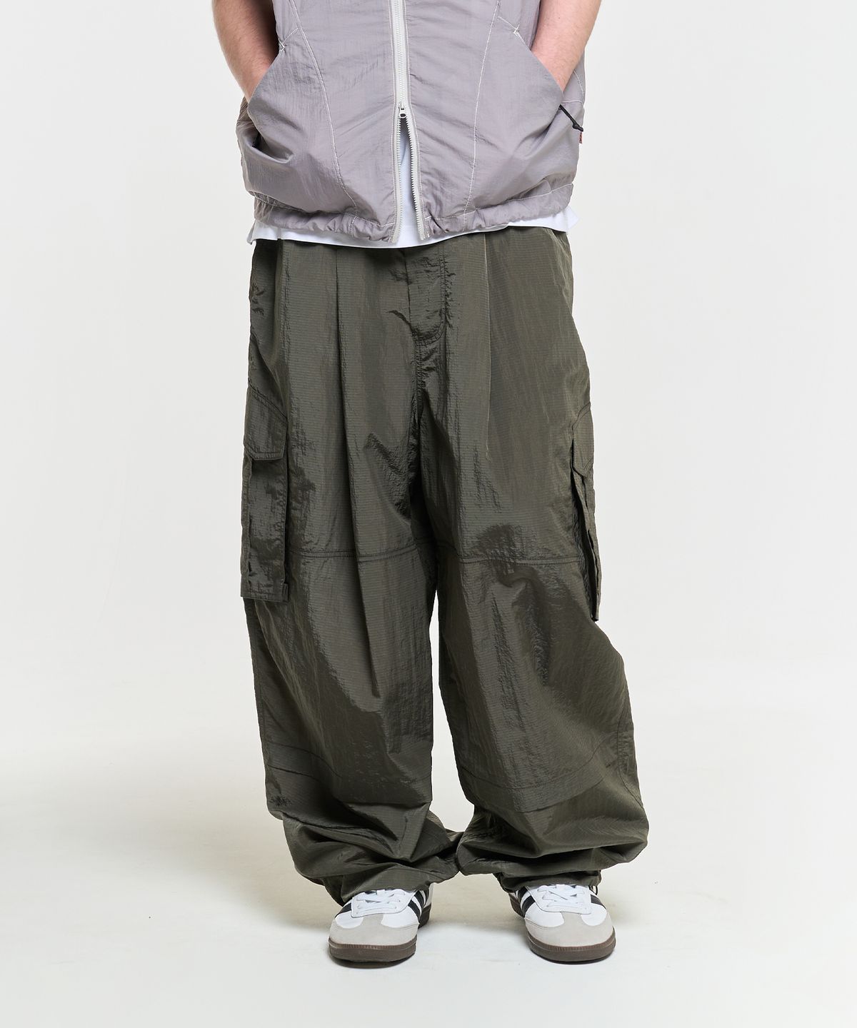 에이카화이트(AECA) RIPSTOP CARGO NYLON PANTS-KHAKI