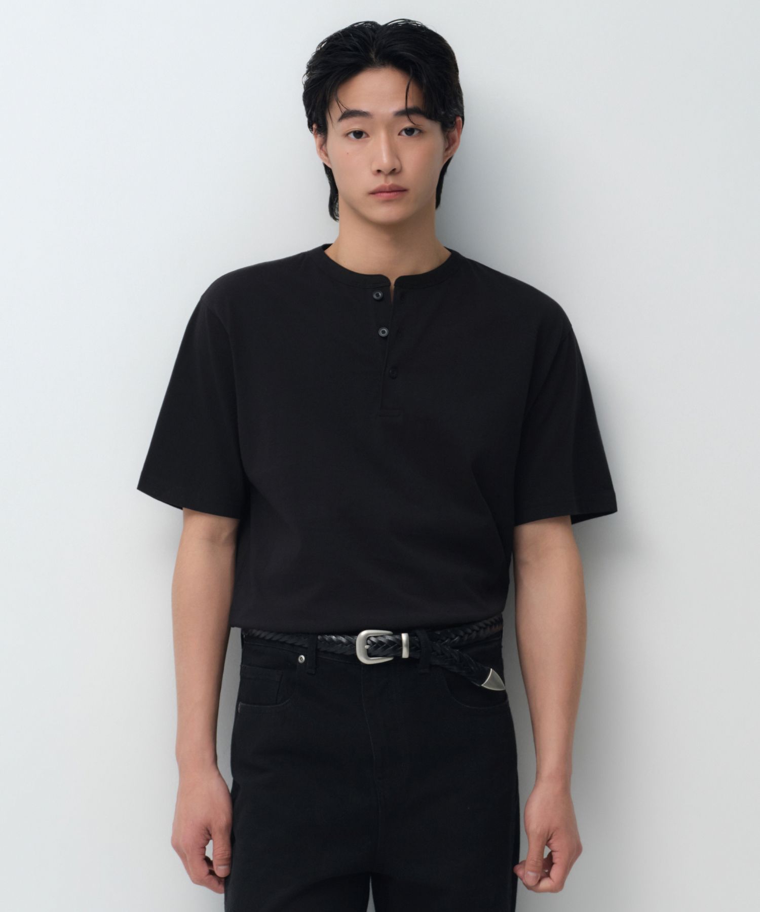 MUSINSA公式 | MUSINSA STANDARD ヘンリーネックTシャツ[ブラック]