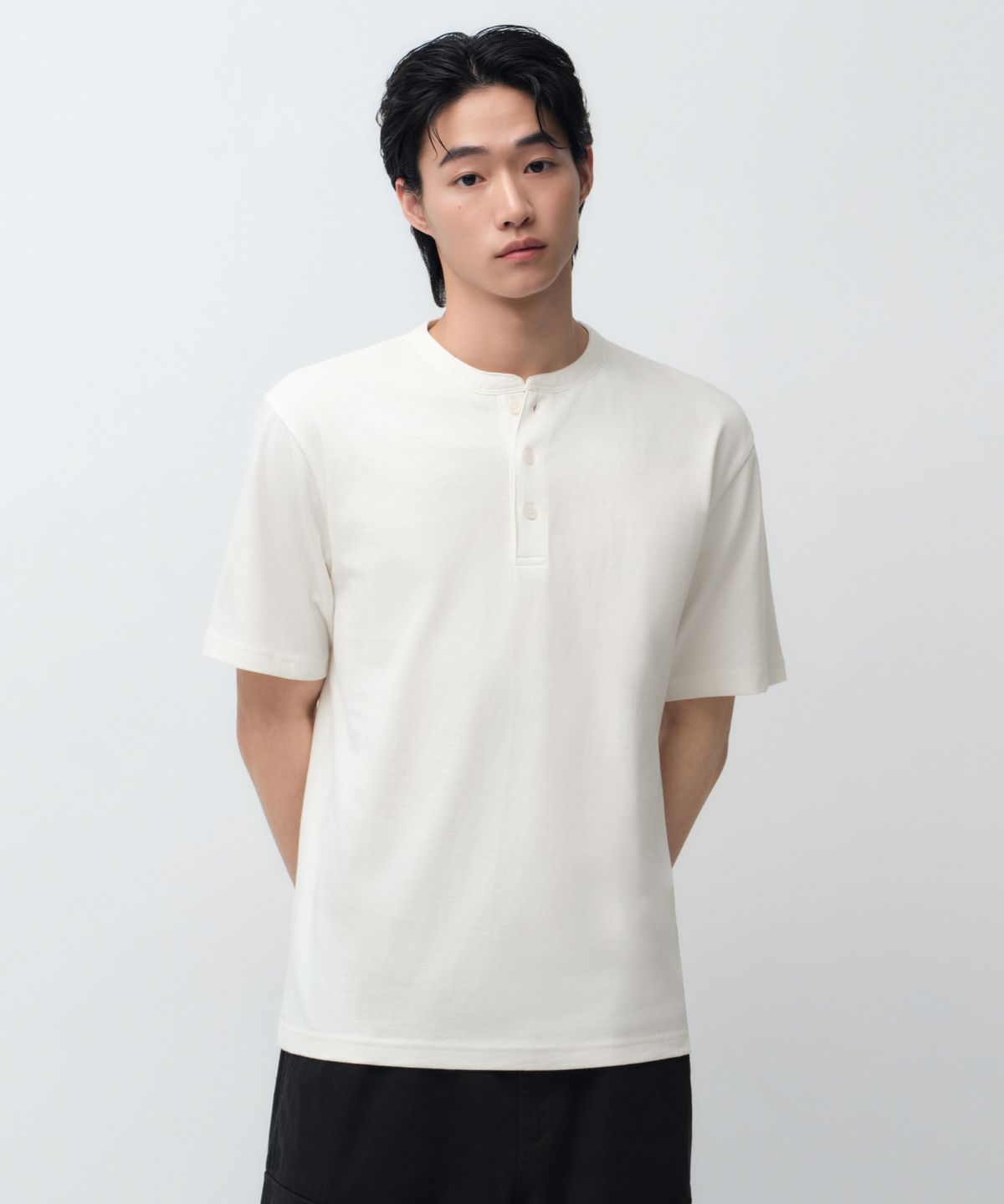 무신사 스탠다드(MUSINSA STANDARD) 헨리 넥 티셔츠 [크림]