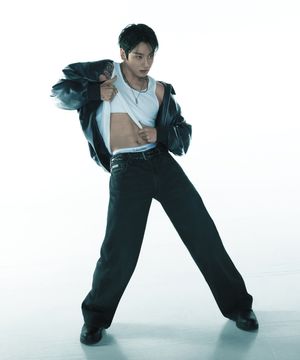 [ 정국 착용 ] 배기핏 진 4RF778G XB0