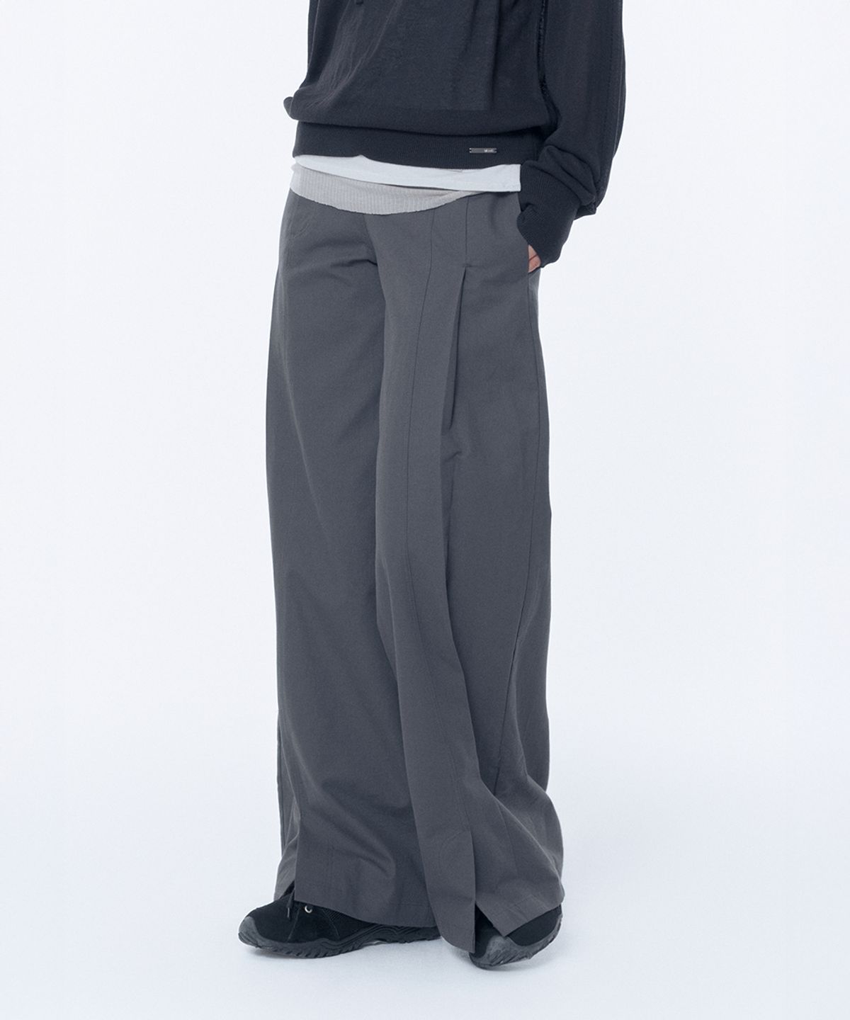 미세키서울(MISEKI SEOUL) Side fly wide pants CHARCOAL