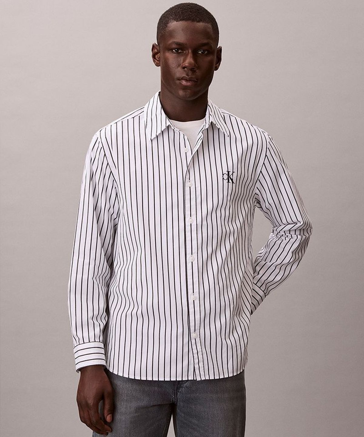 캘빈클라인 진(CALVIN KLEIN JEANS) 스트라이프 워시드 팝플린 릴렉스 셔츠 4RF106G YAA