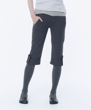 Rolled button capri pants CHARCOAL