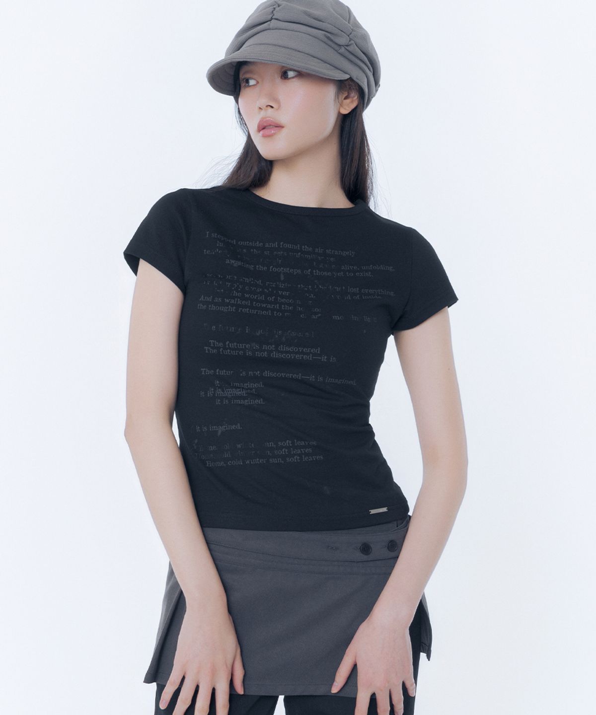 미세키서울(MISEKI SEOUL) Blur quote short sleeve BLACK