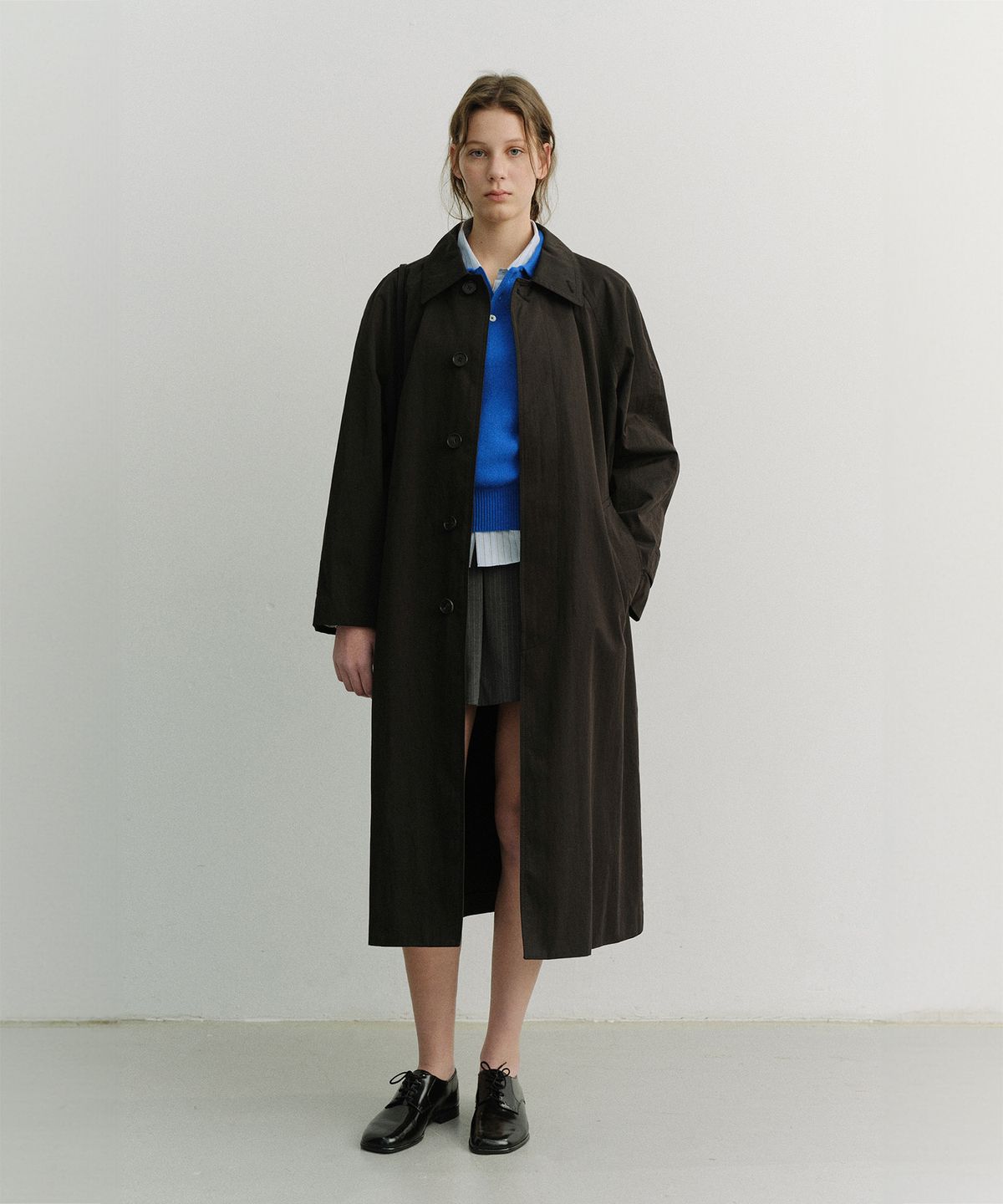 던스트(DUNST) UNISEX REFINED MAC COAT_UDTR6A101_BLACK