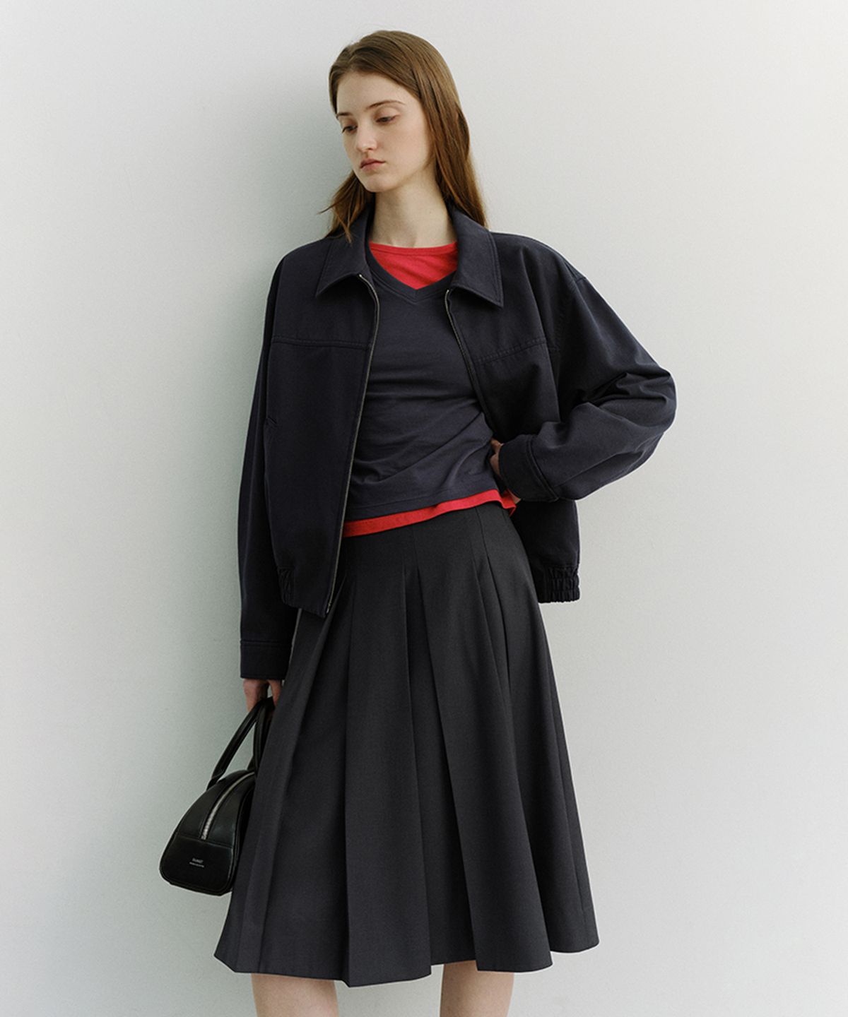 던스트(DUNST) VOLUME PLEATS MIDI SKIRT_UDSK6A204_CHARCOAL GREY