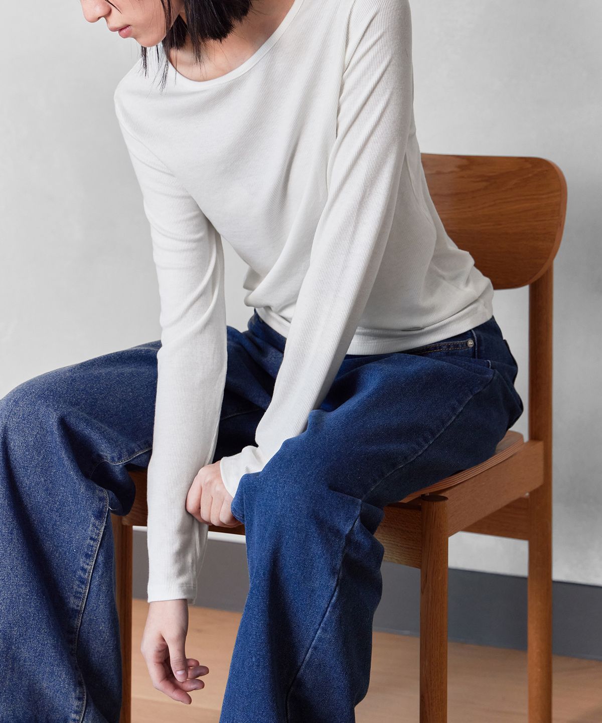 런던다다(LONDONDADA) TENCEL RIBBED PENDANT T-SHIRT, WHITE