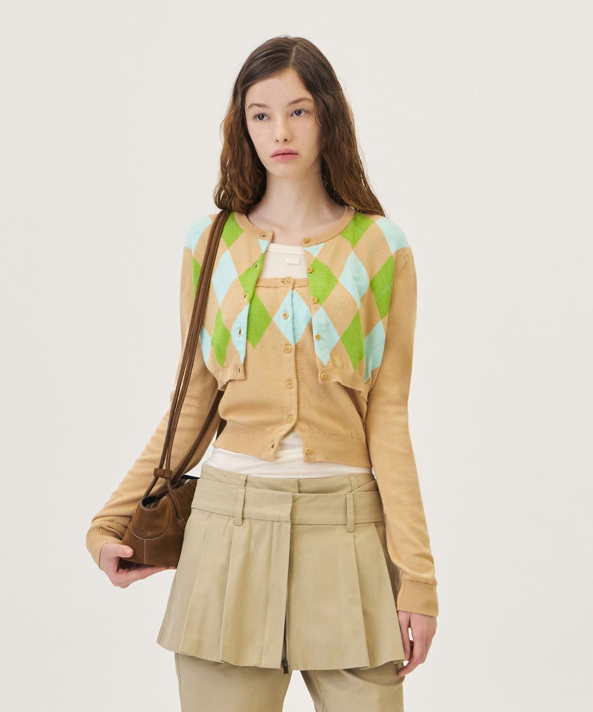 그로브(GROVE) VENI ARGYLE CROP CARDIGAN (BEIGE)
