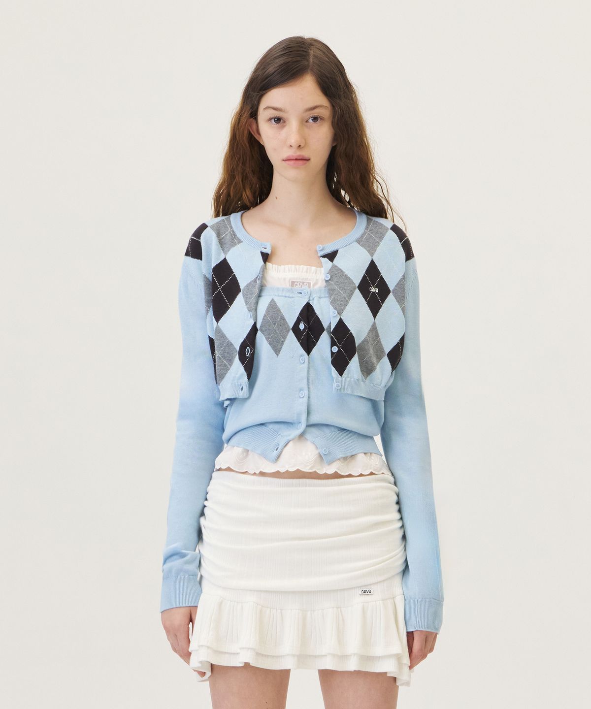 그로브(GROVE) VENI ARGYLE CROP CARDIGAN (LIGHT BLUE)