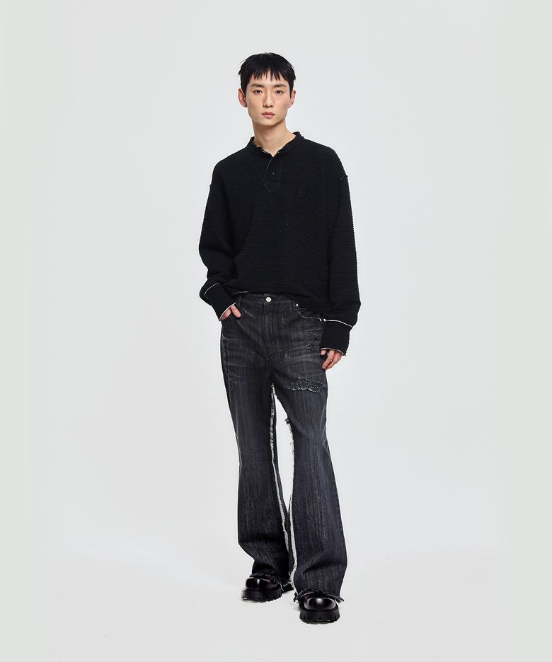 와이드 크롭 플리츠 텍스쳐 아트웍 티셔츠