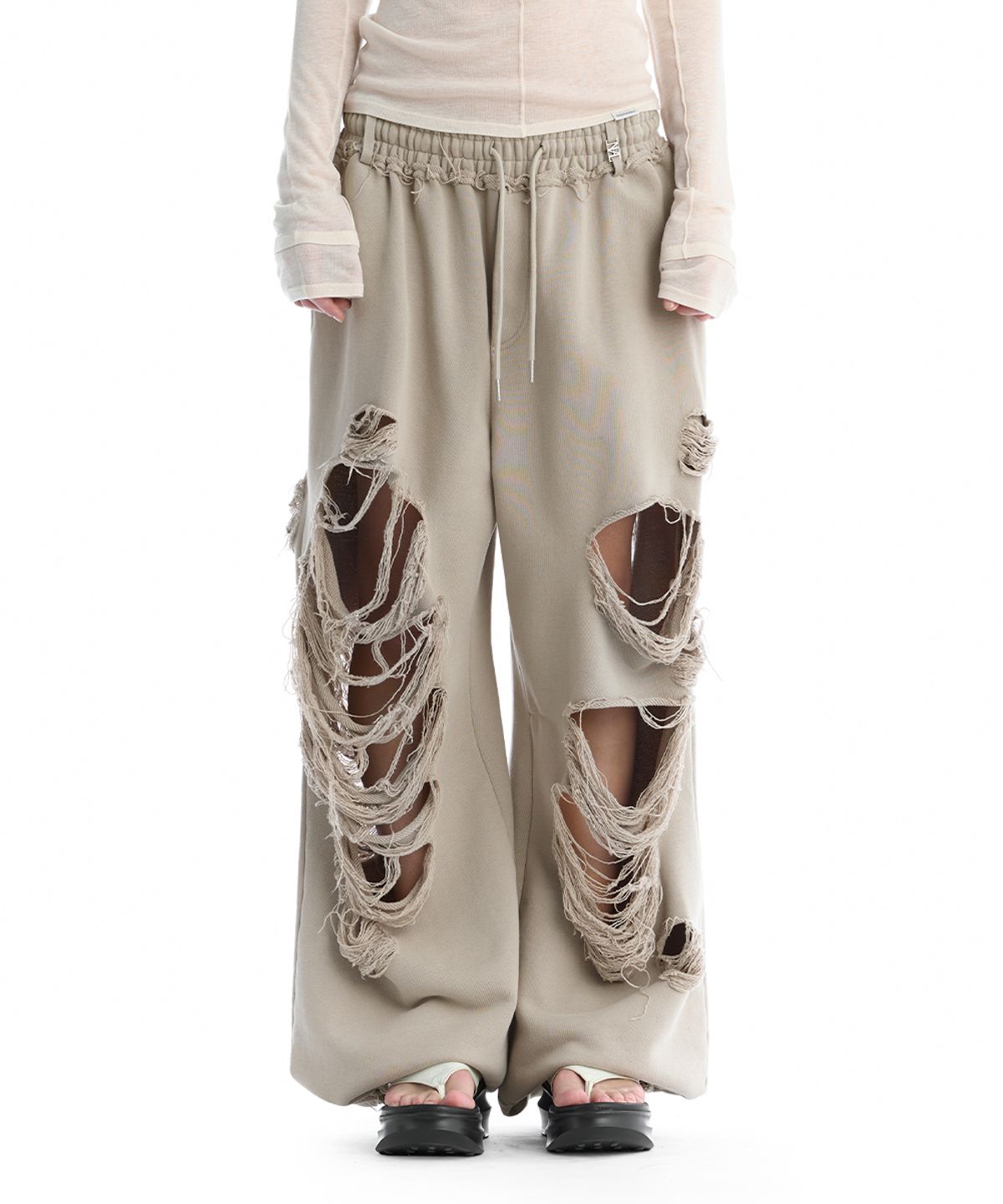 트리밍버드(TREEMINGBIRD) Scratch Damage Wide Sweat Pants [ Beige ]