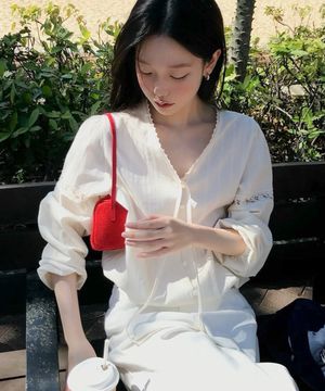 가든 레이스 밴딩 블라우스 ( 크림 )