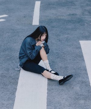 [서지수PICK] 플러피 스윗버튼 메리제인 플랫 (1cm)_MIAOZG203G