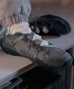 [아일릿 착용] ZANE X-STRAP SNEAKERS V2 - 6 colors