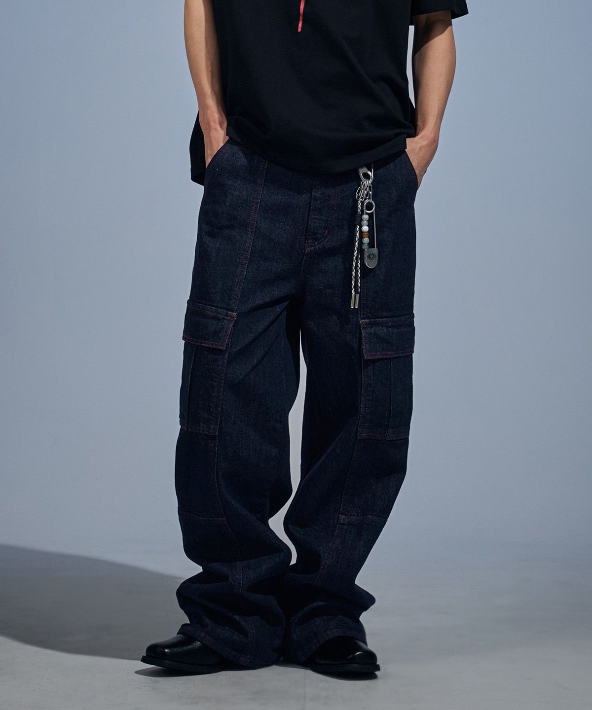 베테제(VETEZE) Red Stitch Indigo Cargo Denim Pants