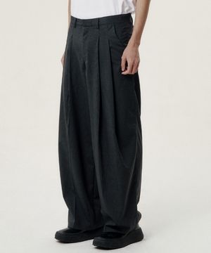 스트라이프 더블 핀턱 와이드 슬랙스 - 차콜