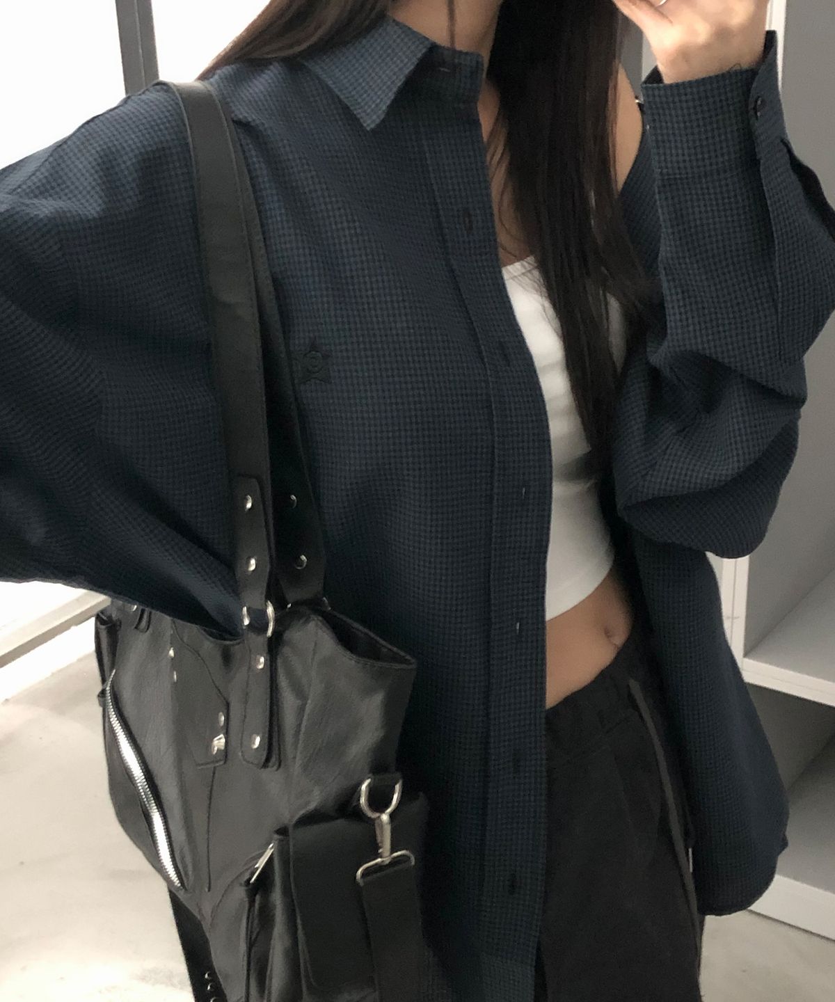 칙스(CHICKS) 마이크로 체크 오버핏 셔츠 네이비