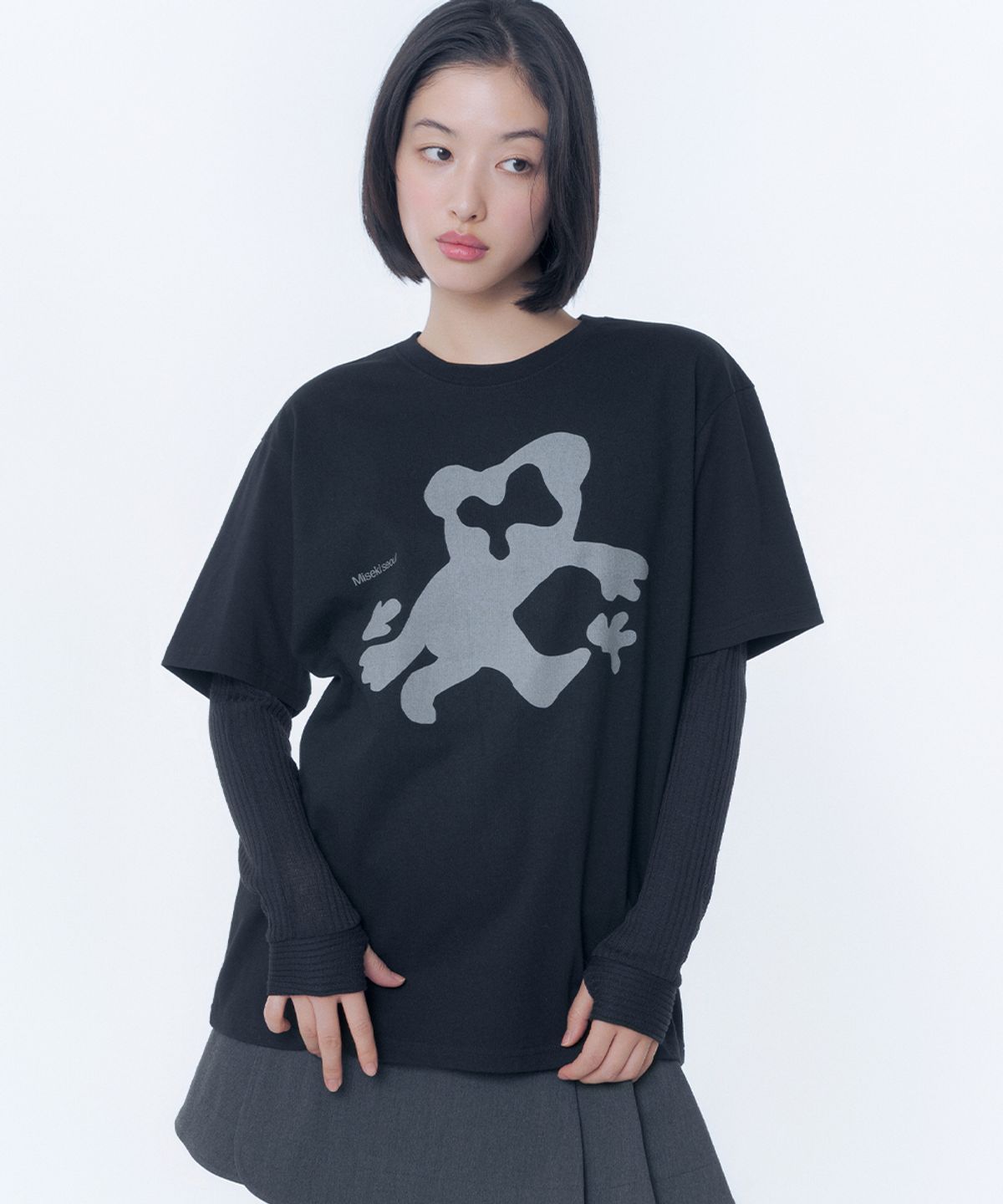 미세키서울(MISEKI SEOUL) Teddy graphic short sleeve BLACK