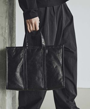 STRUCTURE BRIEFCASE (BLACK) / UPCYCLED